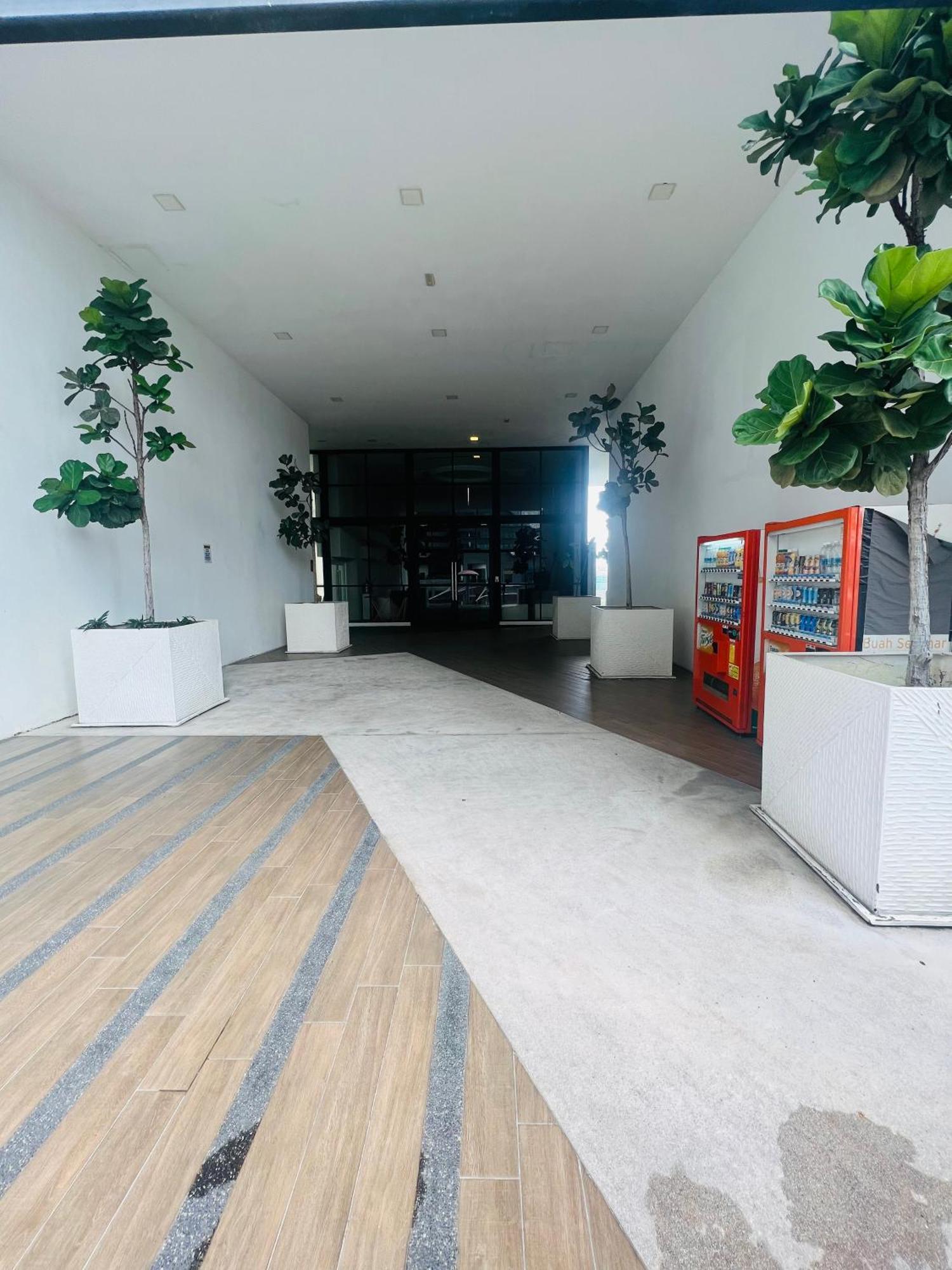 Reizz Residence By D'Amour Kuala Lumpur Exteriör bild